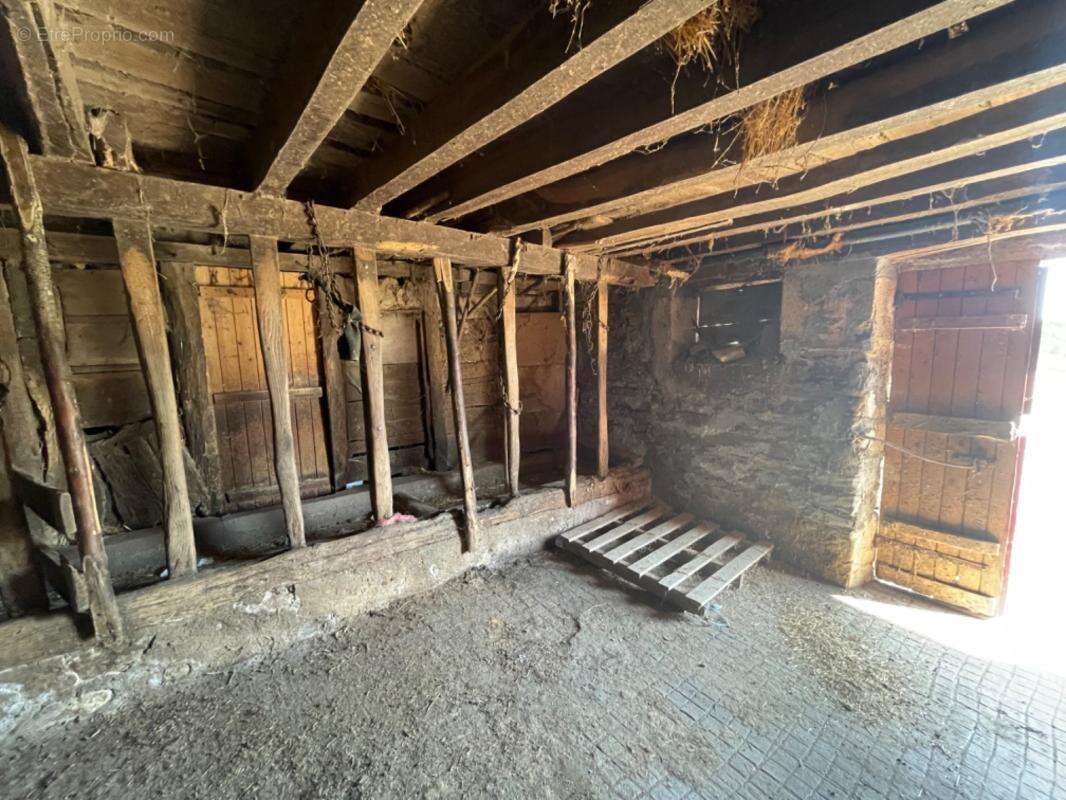 Ancienne ferme lourdoueix saint pierre (23) - photo 22