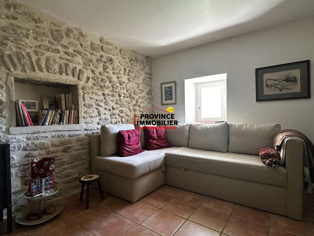 Maison 191 m² à Taulignan  - photo 3