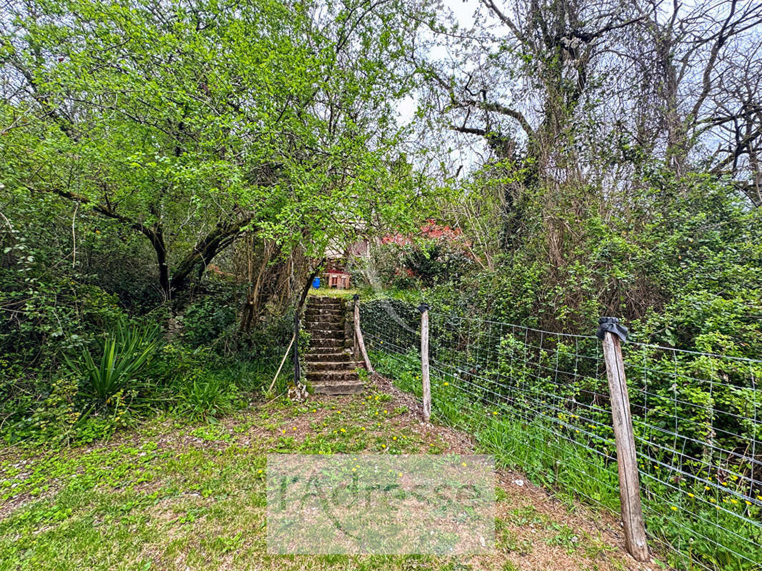 Maison à PUY-L&#039;EVEQUE