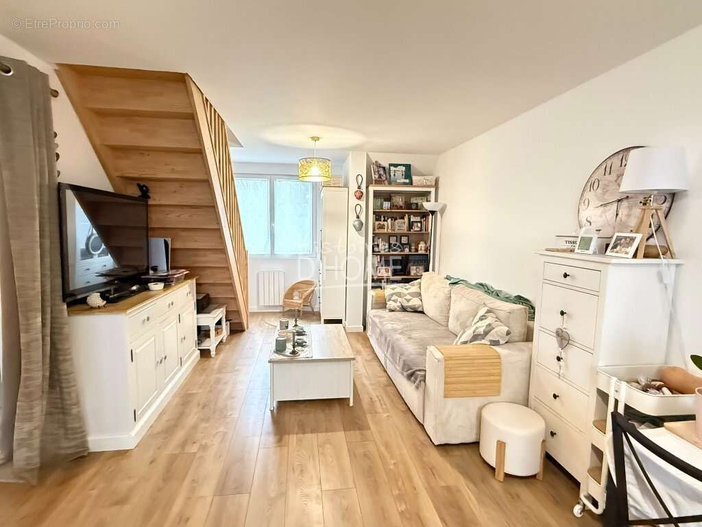 Appartement à OZOIR-LA-FERRIERE