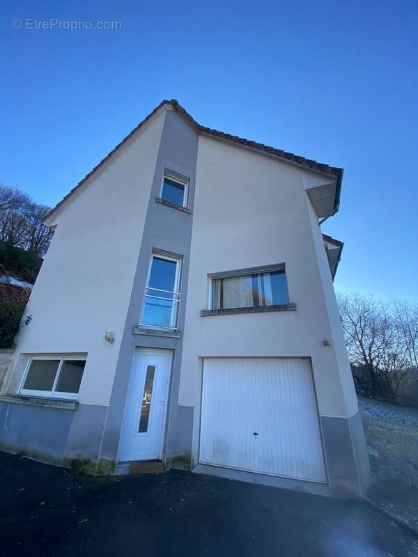 Maison à ARPAJON-SUR-CERE