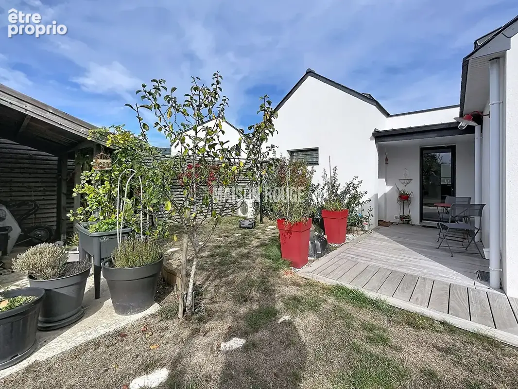 Maison récente, à proximité immédiate du centre bourg, environnement calme - photo 15