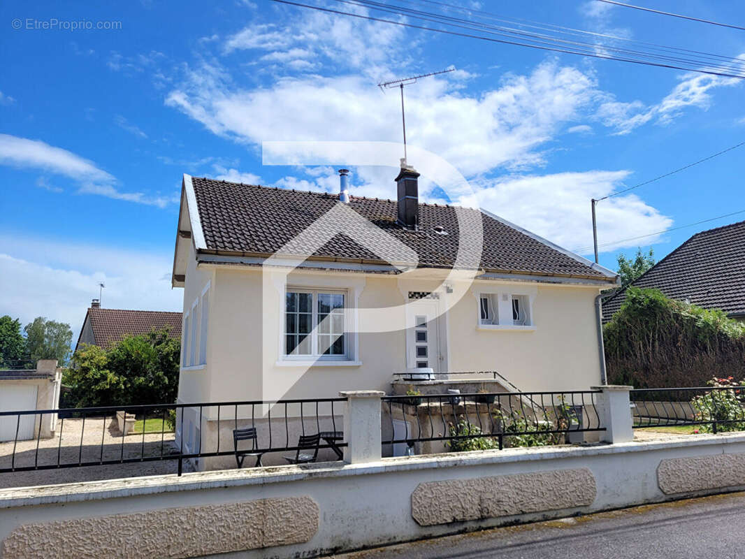 Maison à CHAUMONT