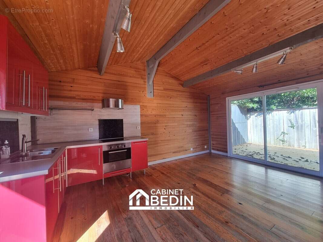 Appartement à ARES