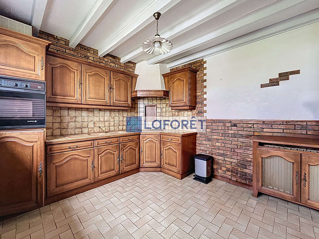 Maison à SAPIGNICOURT