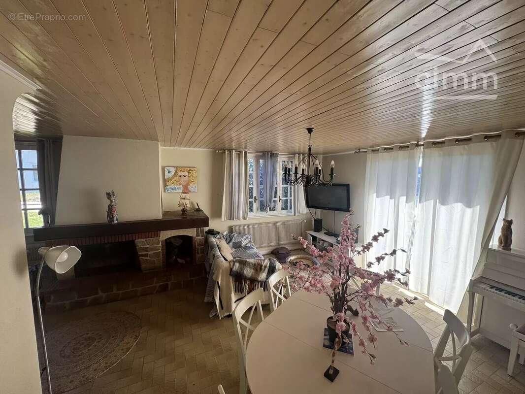 Maison à VERTOLAYE