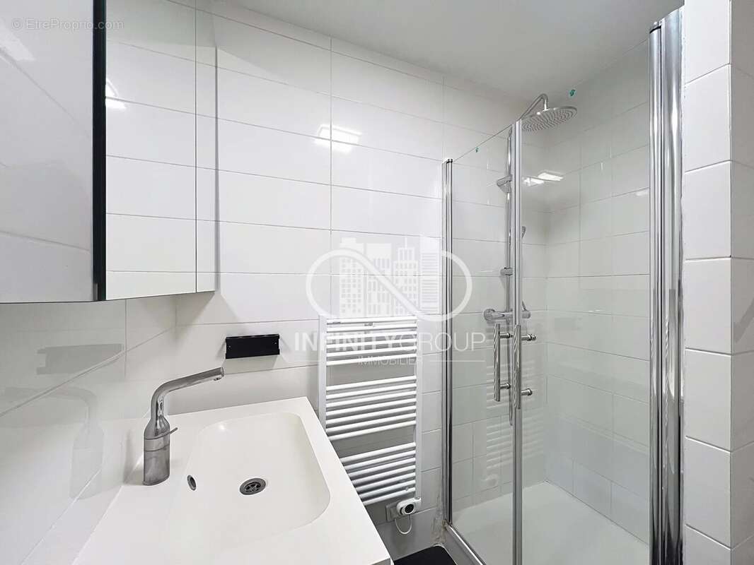Appartement à VALLAURIS