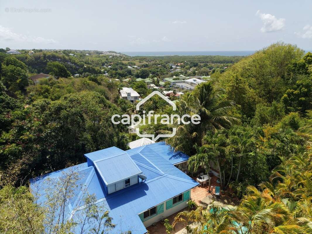 Magnifique villa à vendre 6 pièces, avec piscine dans un secteur très recherché à LE GOSIER (971) - photo 11