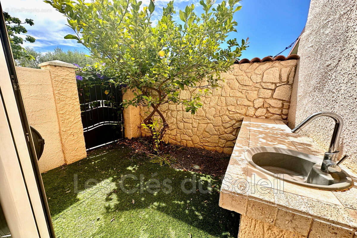 Appartement à LA LONDE-LES-MAURES