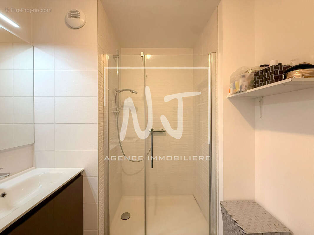 Appartement à LES PONTS-DE-CE