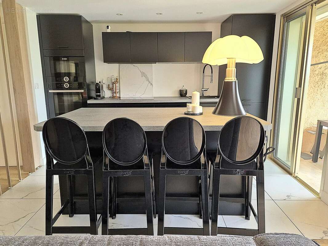 Appartement à LE CANNET