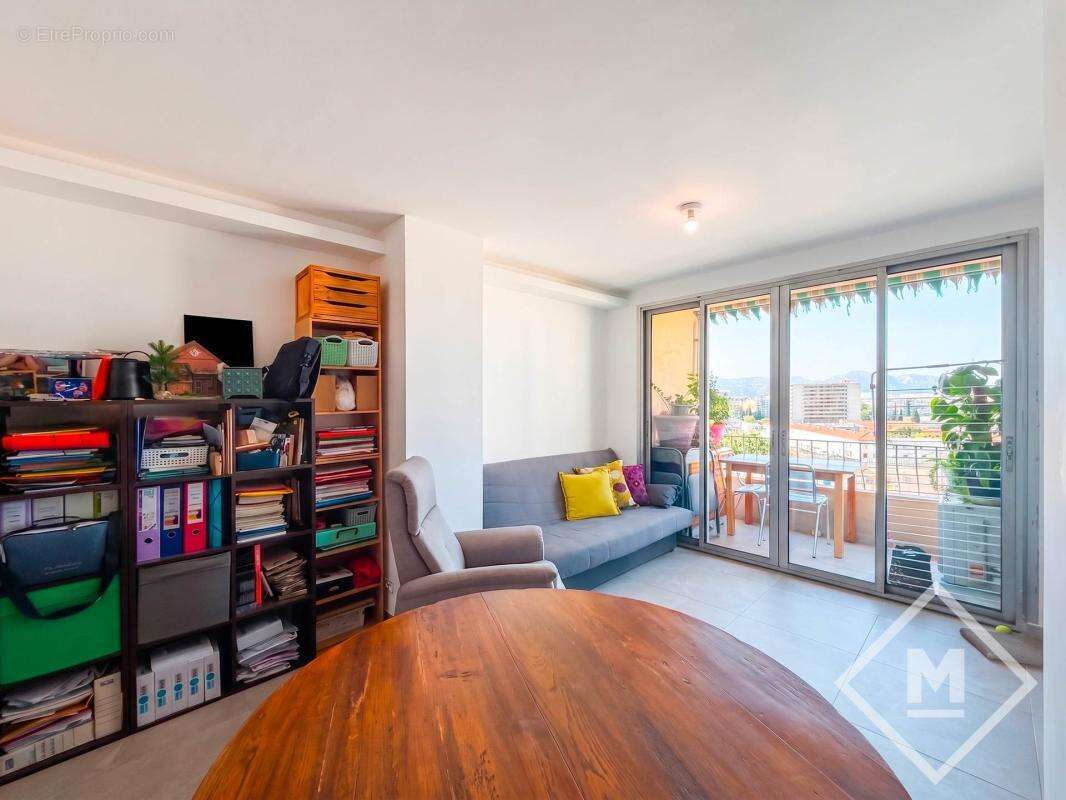 Appartement à MARSEILLE-5E