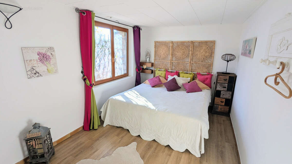 Maison à TOURRETTES-SUR-LOUP