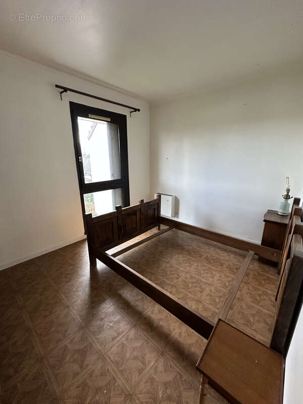 Maison à VAUX-LE-PENIL