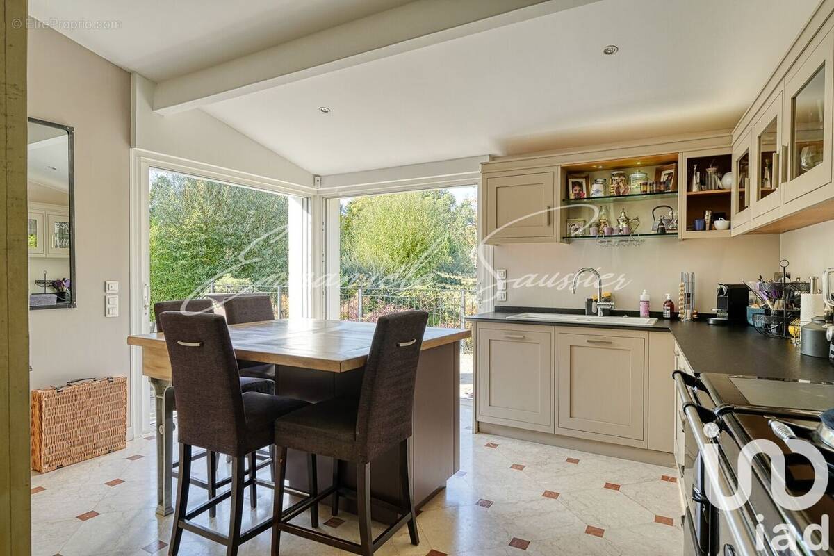 Photo 1 - Maison à LA CELLE-SAINT-CLOUD