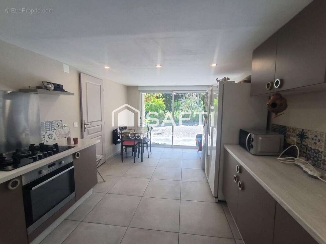 Photo 5 - Maison à ROULLET-SAINT-ESTEPHE