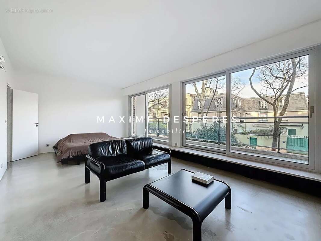 Appartement à NEUILLY-SUR-SEINE