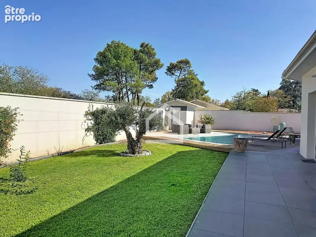 IZON - Maison Contemporaine de 228m2, 4 chambres, piscine. - photo 2