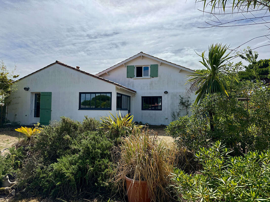 Maison à LA COUARDE-SUR-MER