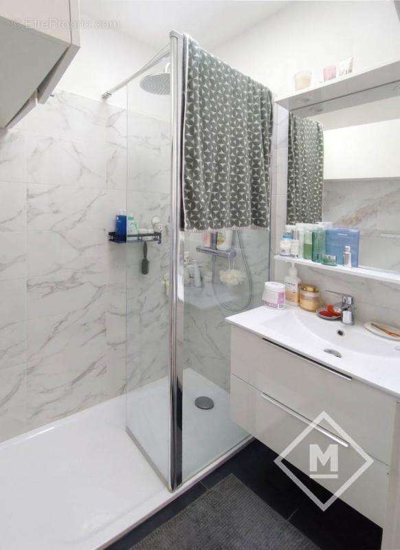 Appartement à MARSEILLE-6E