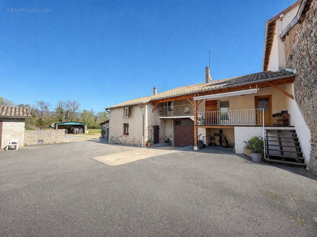 Appartement à QUINCIE-EN-BEAUJOLAIS