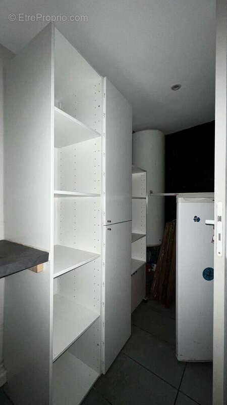 Commerce à PARIS-9E