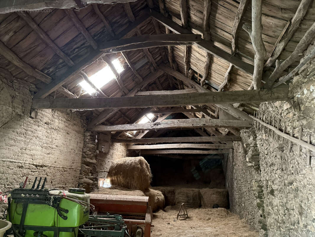 Maison à JOUQUEVIEL
