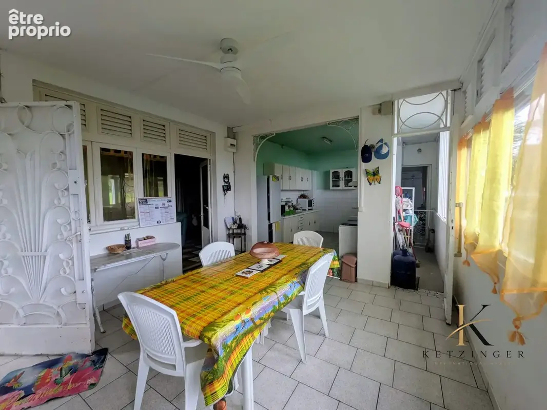 Maison 9 pièces 150 m² à vendre à Saint-Claude (97120) - photo 5