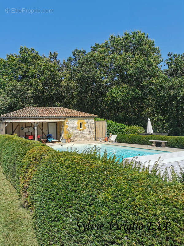 Maison à BEAUMONT-DU-PERIGORD