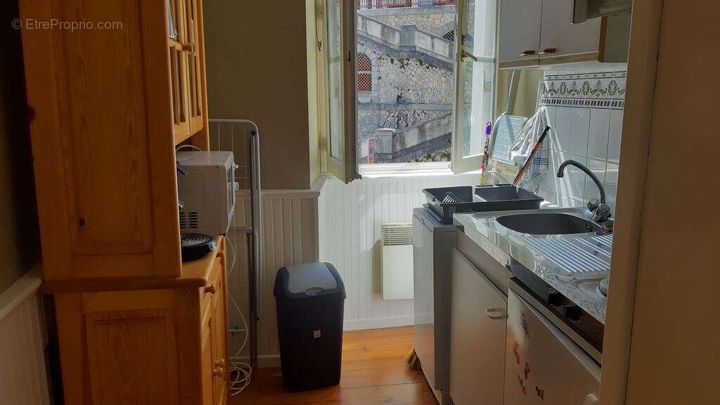 Appartement à EAUX-BONNES