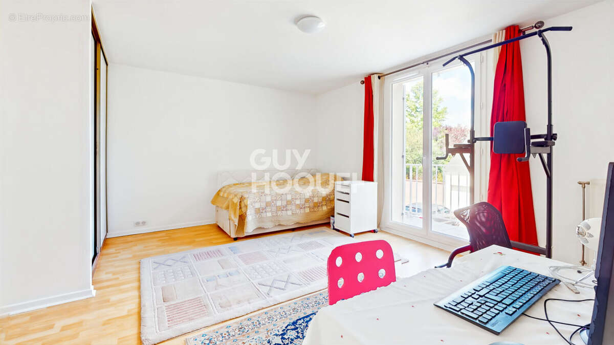 Maison à BUSSY-SAINT-GEORGES