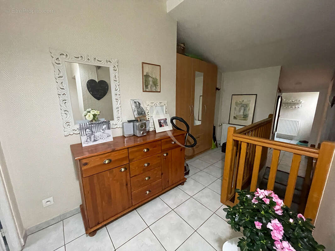 Maison à SAINT-JEAN-D&#039;ANGELY