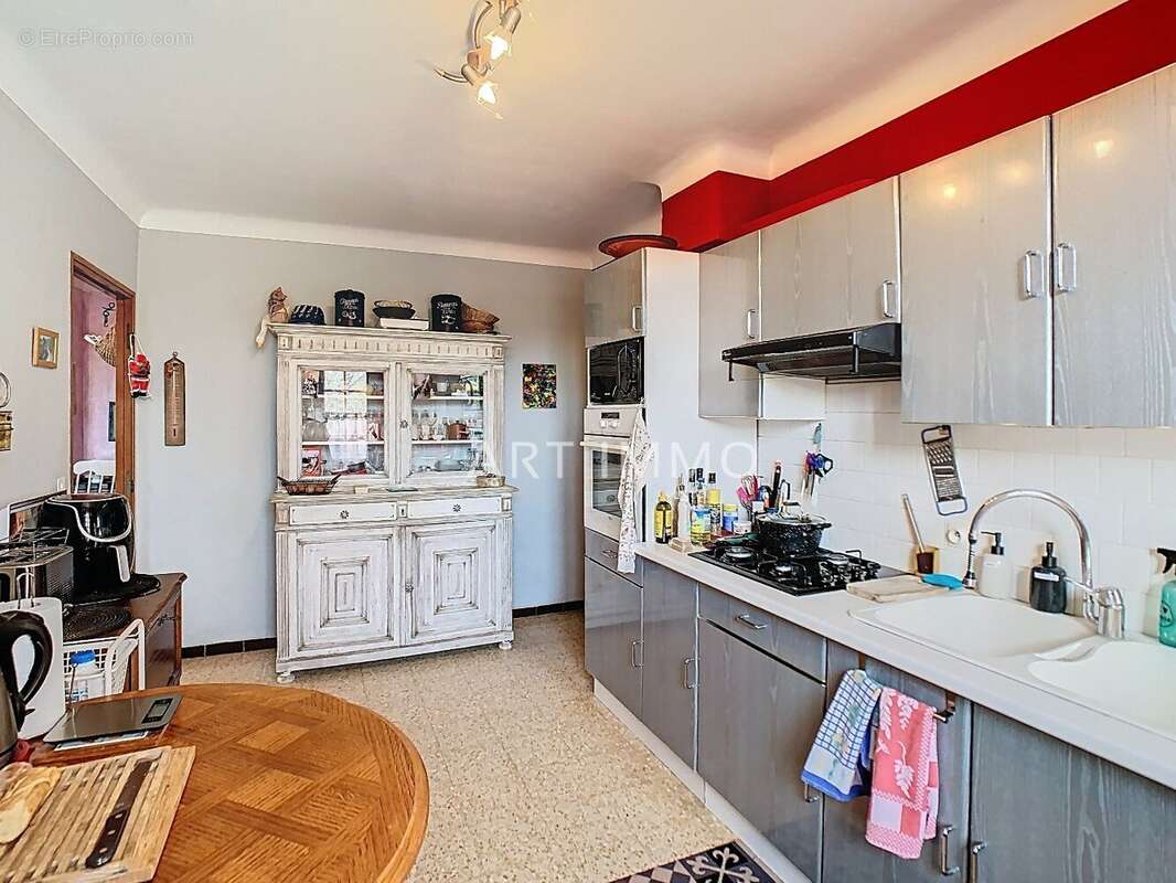 Maison à SAINT-SATURNIN-LES-APT