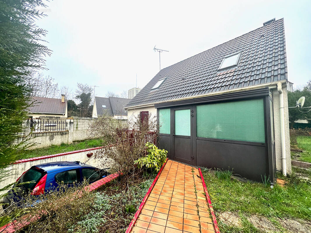 Maison à MONTEREAU-FAULT-YONNE