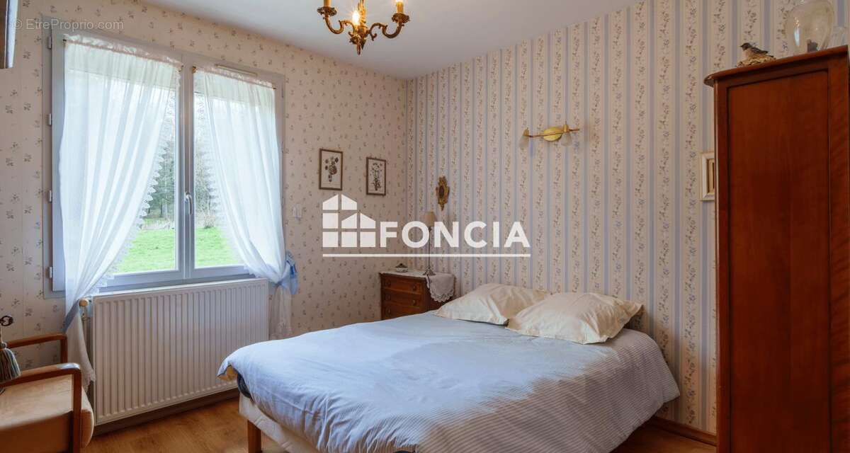 Maison à ORADOUR-SUR-GLANE