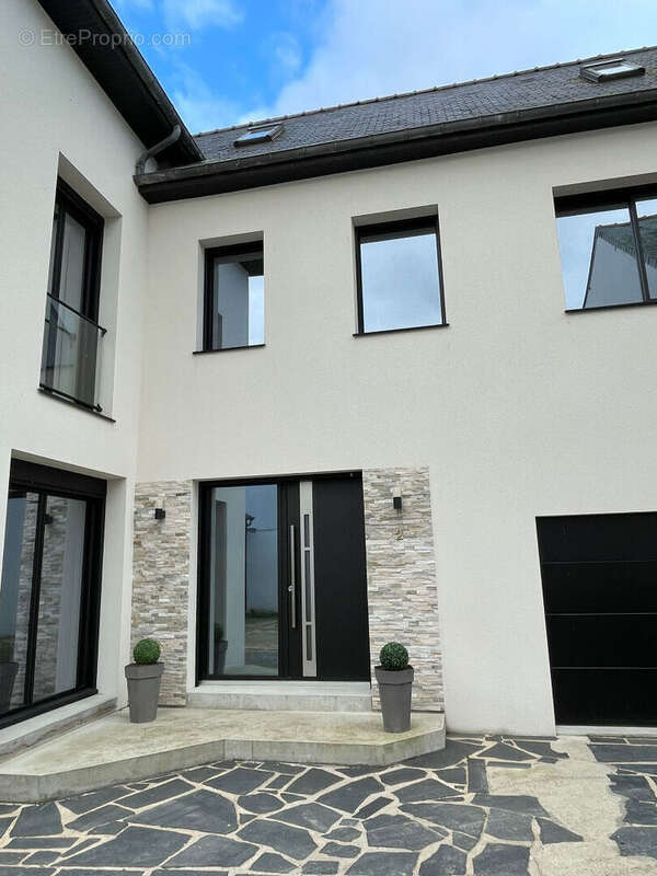 Maison à MONTAUBAN-DE-BRETAGNE