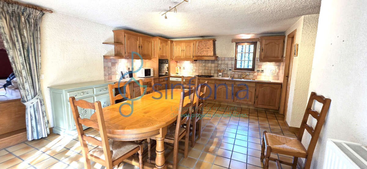 Maison à MEJANNES-LE-CLAP