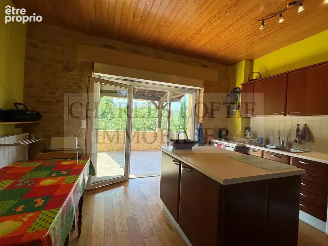 Charmante maison de village avec piscine intérieur dans le bourg d'un village du Bourian - photo 8