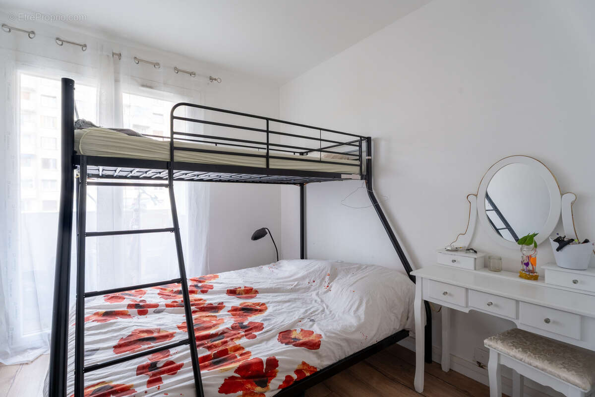 Appartement à MARSEILLE-4E