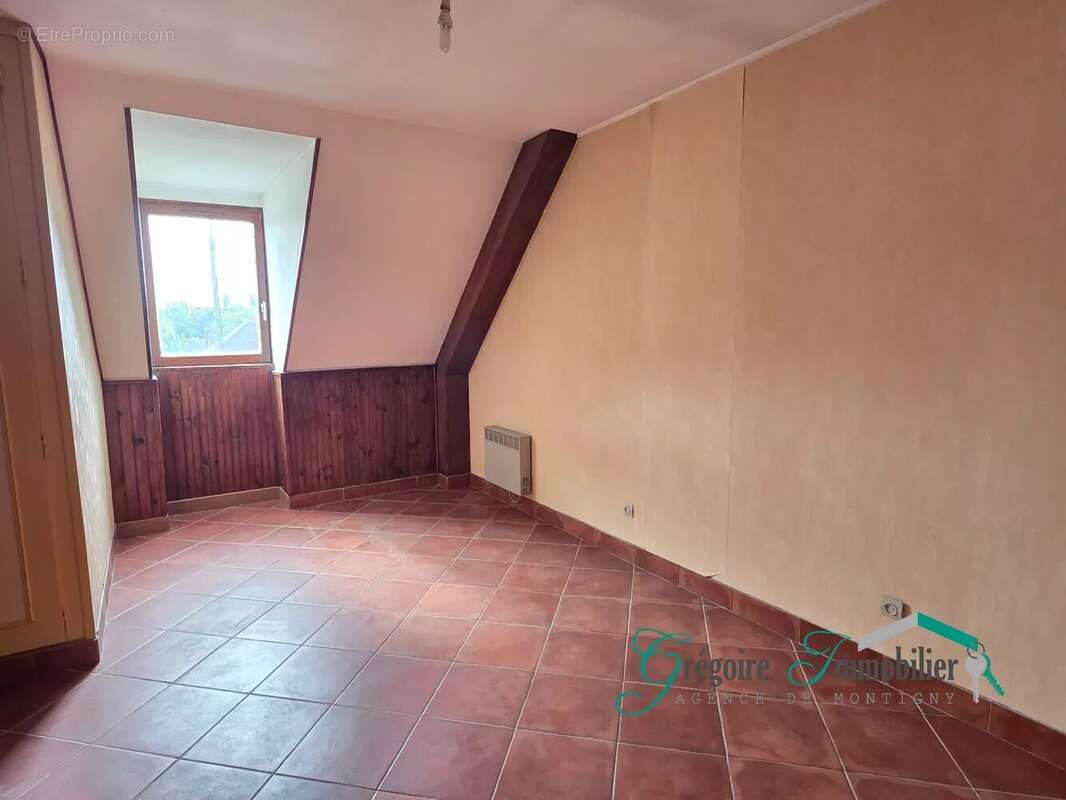 Maison à MONTIGNY-SUR-LOING