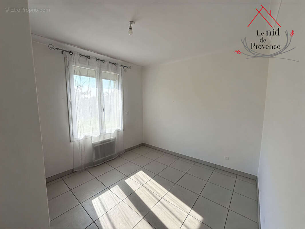 Maison à PERNES-LES-FONTAINES