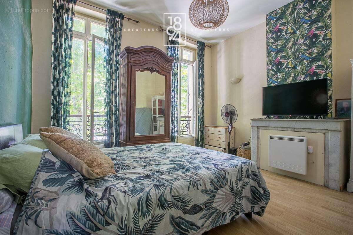Appartement à MARSEILLE-5E