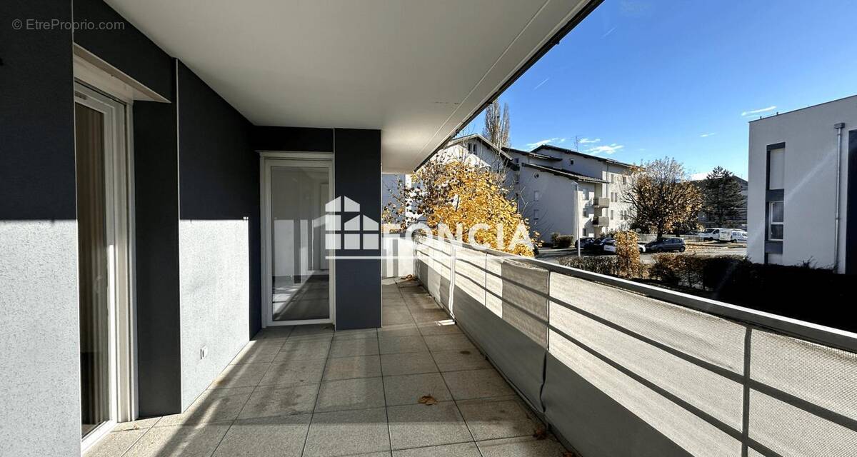 Appartement à REIGNIER