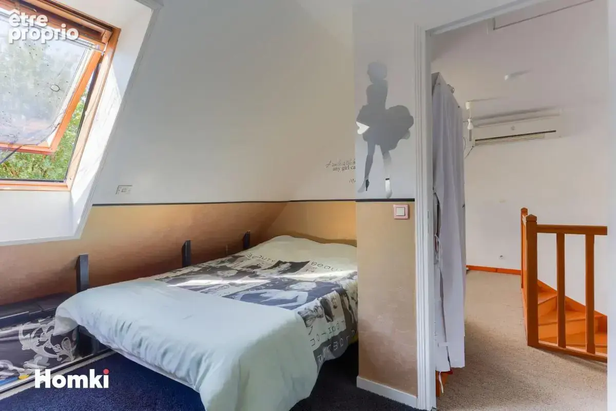 Maison T7 de 135 m² à Combs-la-Ville 77380 - photo 10