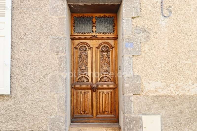 Maison à MAGNAC-LAVAL