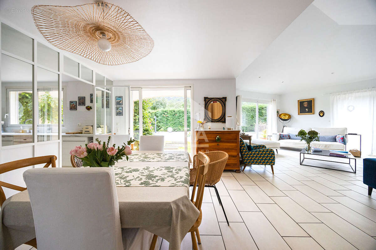 Maison à MONTESQUIEU-DES-ALBERES