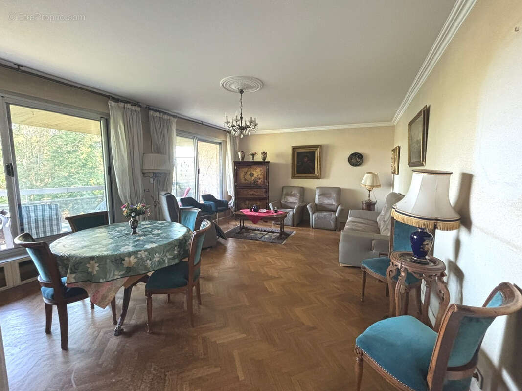 Appartement à SAINT-GRATIEN
