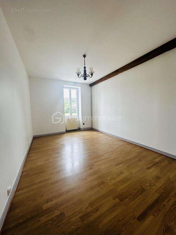 Maison à SAINT-BRIS-DES-BOIS