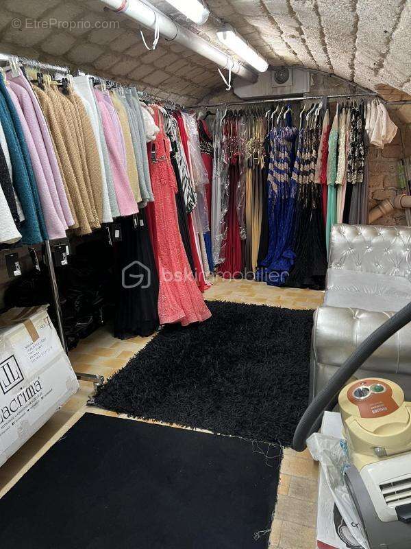 Commerce à PARIS-11E