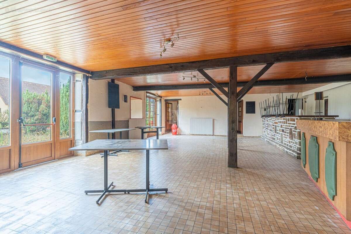 Maison à SAINT-GERMAIN-LES-BELLES